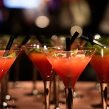 Tijdens de Ladies Night werden de bezoeksters getrakteerd op een heerlijke cocktail.